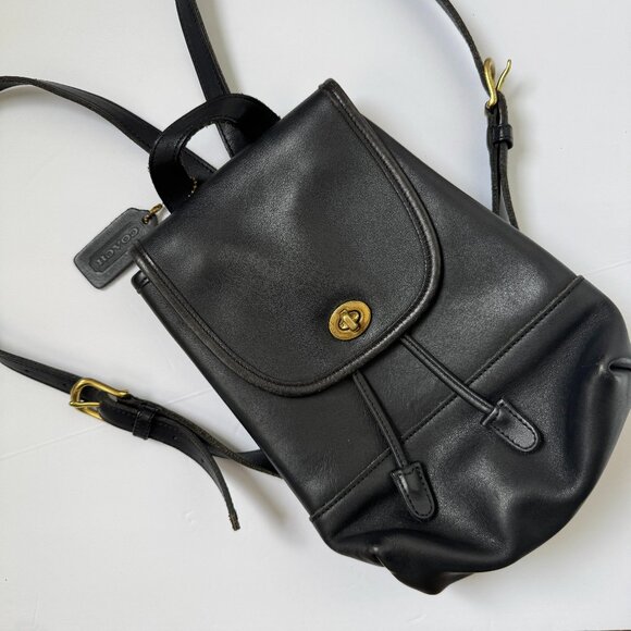 COACH Black Leather Turn Lock Drawstring Daypack Backpack Style 9960 Vintage 90s - Picture 1 of 12